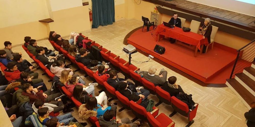 Pitigliano (GR), 25 gennaio 2019 – Teatro “Salvini” – Incontro con gli studenti